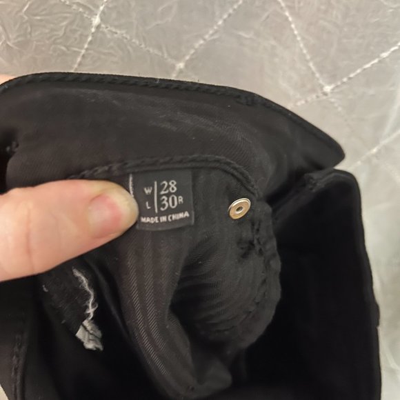 distressed black Abercrombie and Fitch skinny jeans  size 28 - Picture 7 of 7